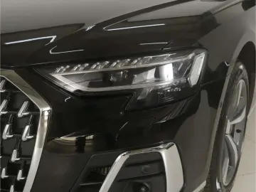 AUDI A8 60 TFSI e qu. P-Dach Matrix B&O Luft NAV HUD