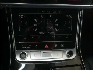 AUDI A8 60 TFSI e qu. P-Dach Matrix B&O Luft NAV HUD