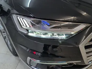 AUDI A8 60 TFSI e Laserlicht Nacht Sitzbelüft Pano