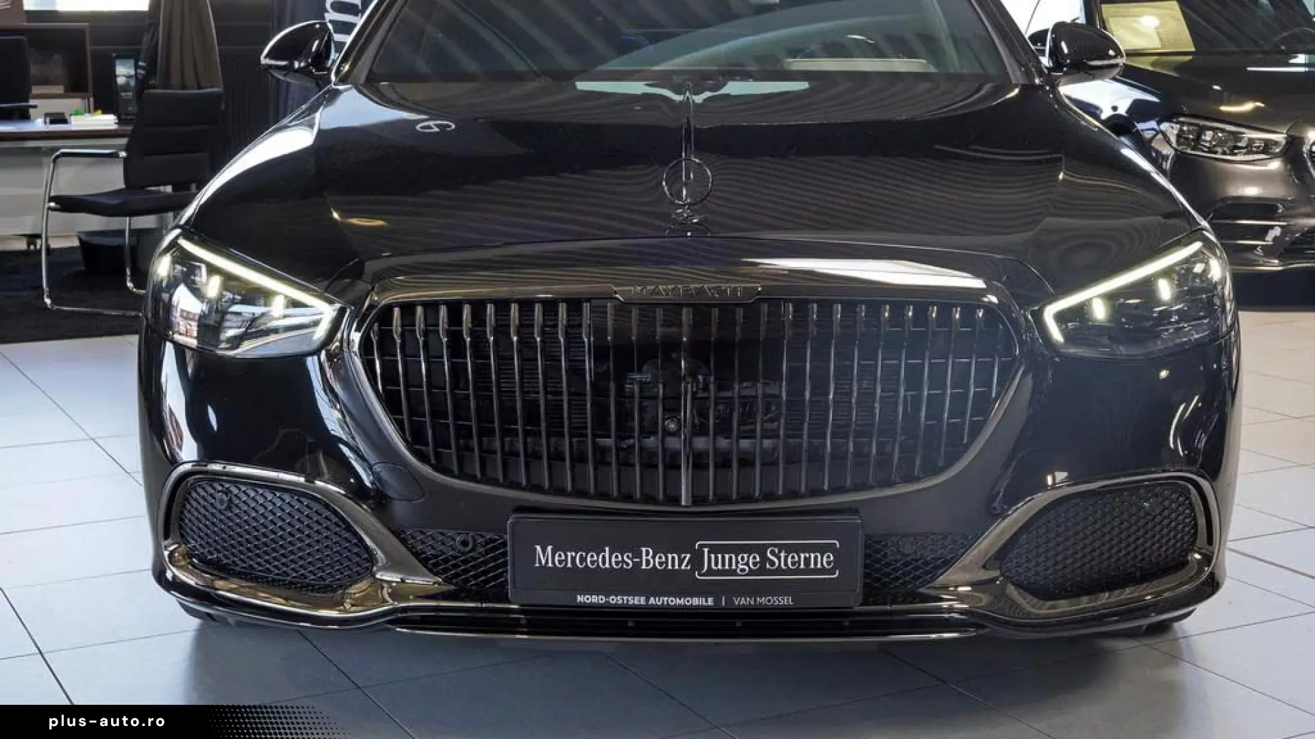 Mercedes-Maybach S 680 4MATIC Night Series   V12 • 612 CP