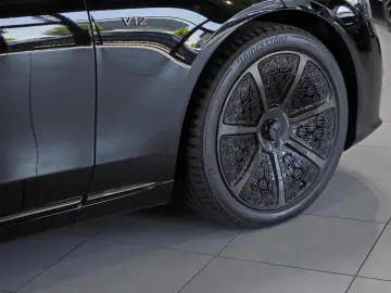 Mercedes-Maybach S 680 4MATIC Night Series   V12 • 612 CP