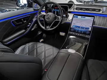 Mercedes-Maybach S 680 4MATIC Night Series   V12 • 612 CP