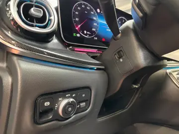 Mercedes-Benz V 300 d 4MATIC Long 7 LOCURI • MULTIBEAM