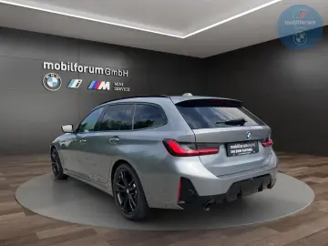 BMW 330 i xDrive Touring M-Sport DriveAssist Prof