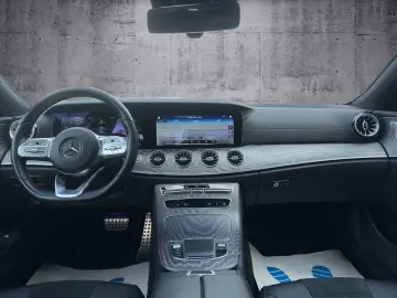 Mercedes-Benz CLS 220d AMG Line BURMESTER WIDESCREEN 360