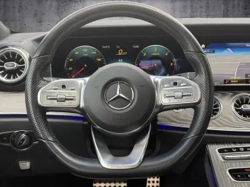 Mercedes-Benz CLS 220d AMG Line BURMESTER WIDESCREEN 360