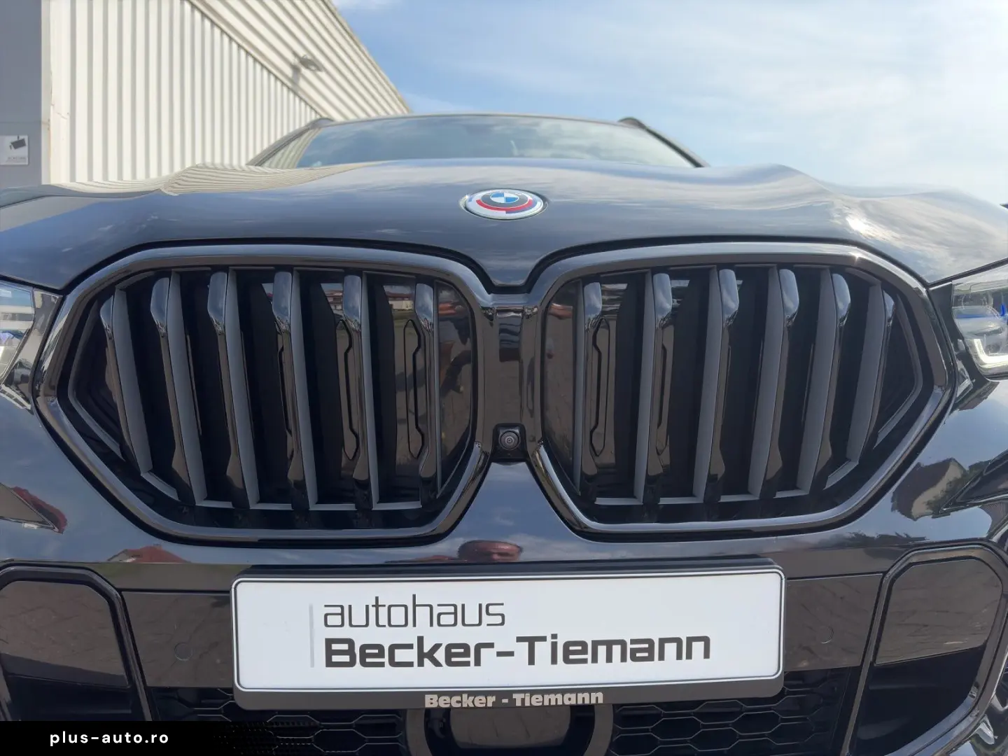 BMW X6 xDrive40d   M Sport  IconicGlow  UPE 125.230
