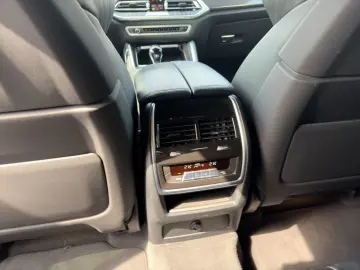 BMW X6 xDrive40d   M Sport  IconicGlow  UPE 125.230