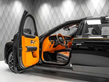 ROLLS ROYCE Ghost Black Badge BLACK ORANGE