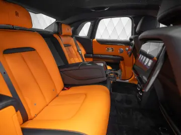 ROLLS ROYCE Ghost Black Badge BLACK ORANGE