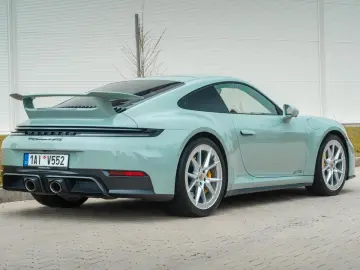 PORSCHE 911 Carrera 4 GTS T-Hybrid PCCB Aerokit BOSE