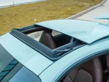 PORSCHE 911 Carrera 4 GTS T-Hybrid PCCB Aerokit BOSE