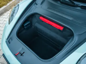 PORSCHE 911 Carrera 4 GTS T-Hybrid PCCB Aerokit BOSE