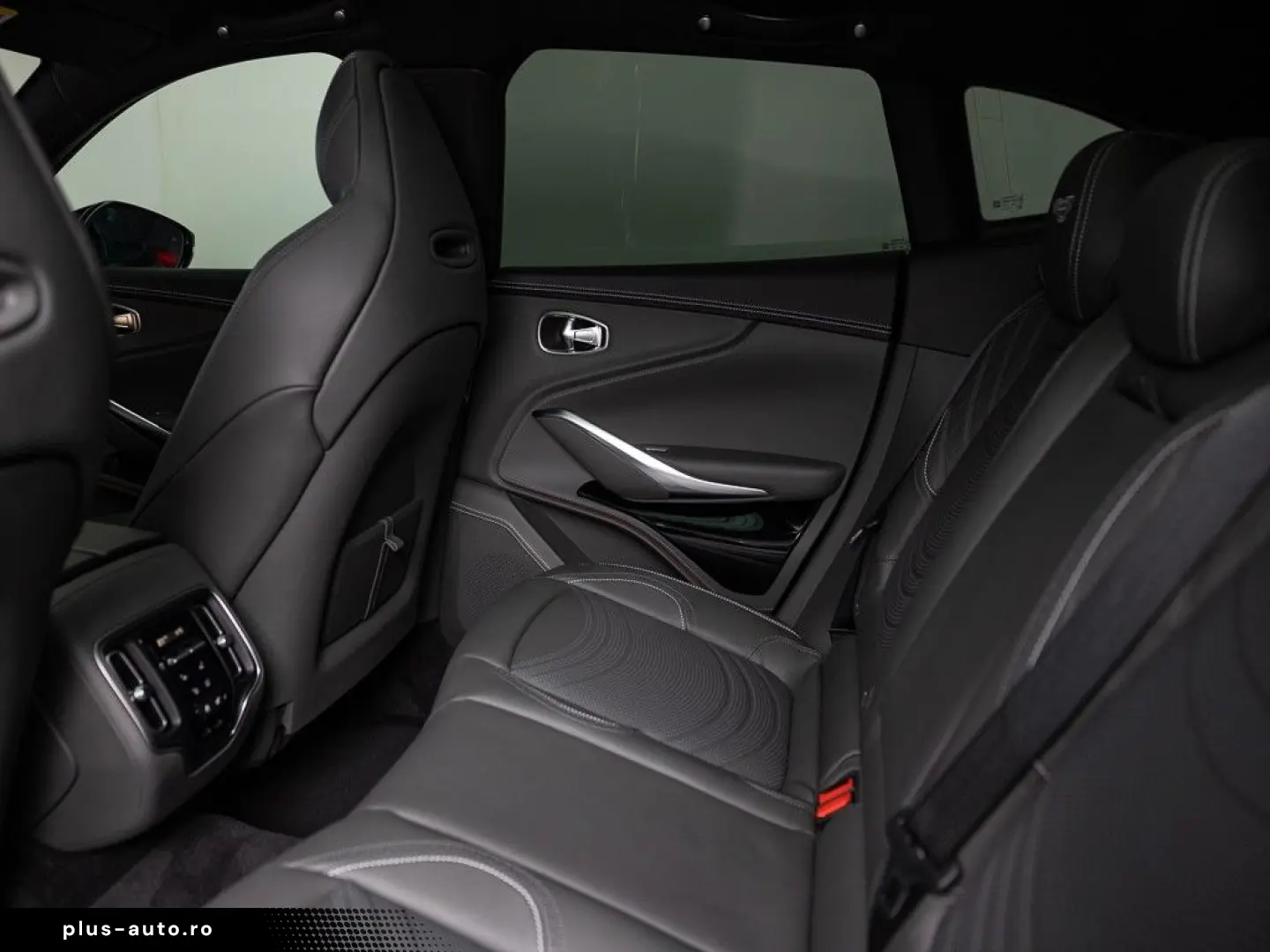 ASTON MARTIN DBX - Xenon Grey - 23 Zoll - Standheizung