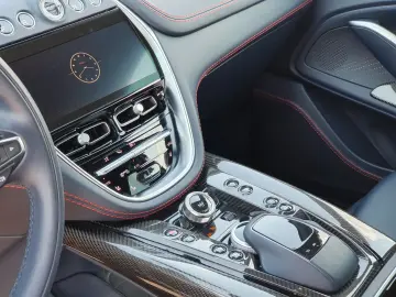 ASTON MARTIN DBX 4.0 V8 DBX707