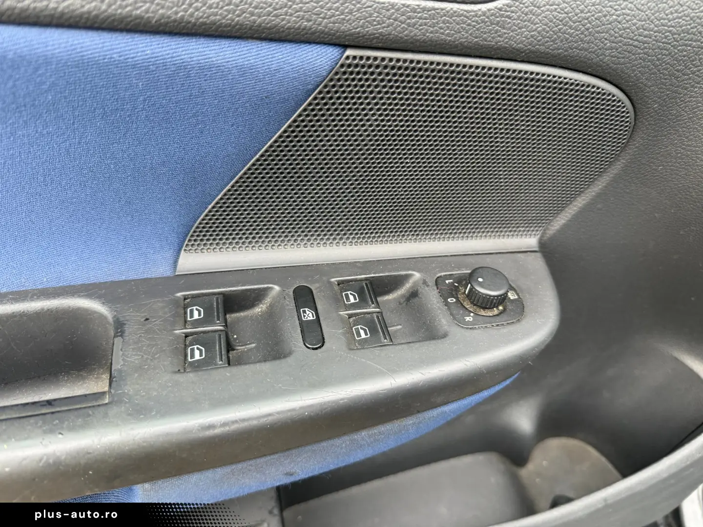 VOLKSWAGEN GOLF    NAVIGATIE    DUBLU CLIMA