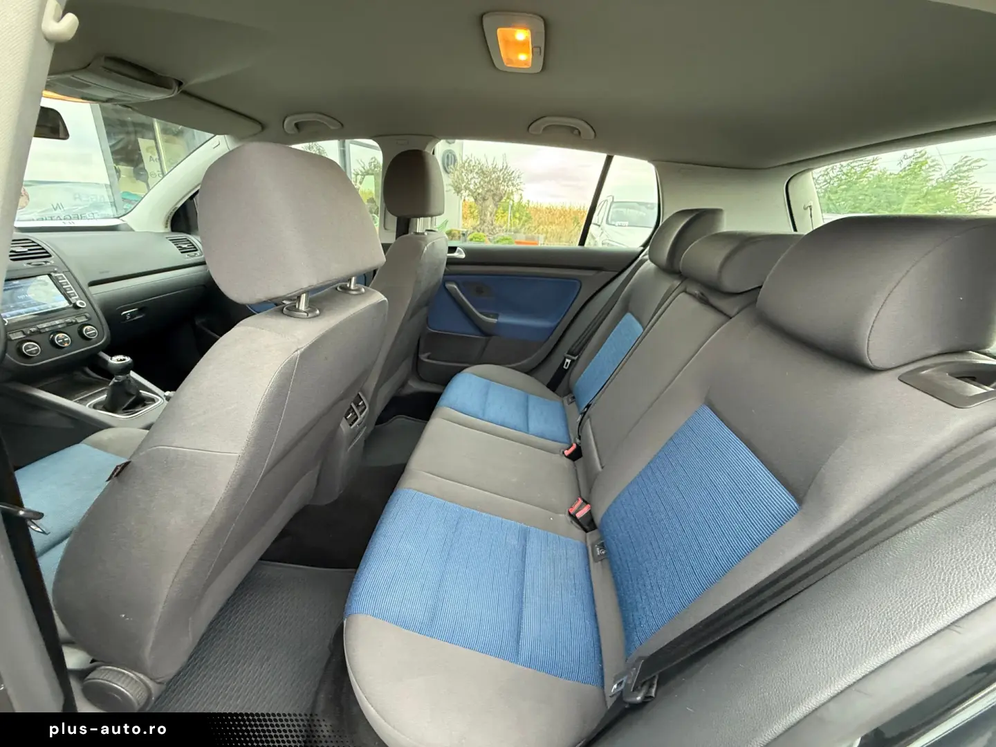 VOLKSWAGEN GOLF    NAVIGATIE    DUBLU CLIMA
