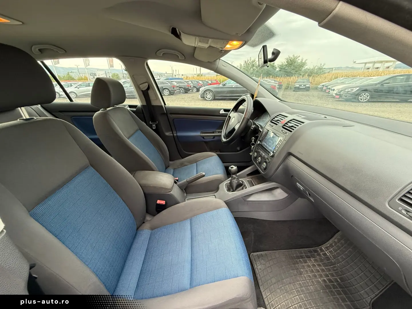 VOLKSWAGEN GOLF    NAVIGATIE    DUBLU CLIMA