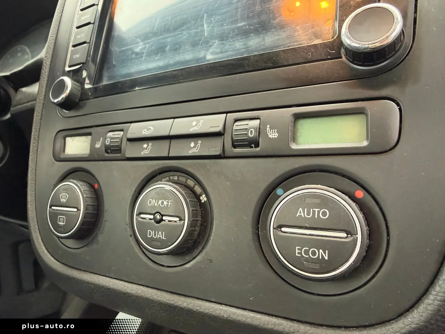 VOLKSWAGEN GOLF    NAVIGATIE    DUBLU CLIMA
