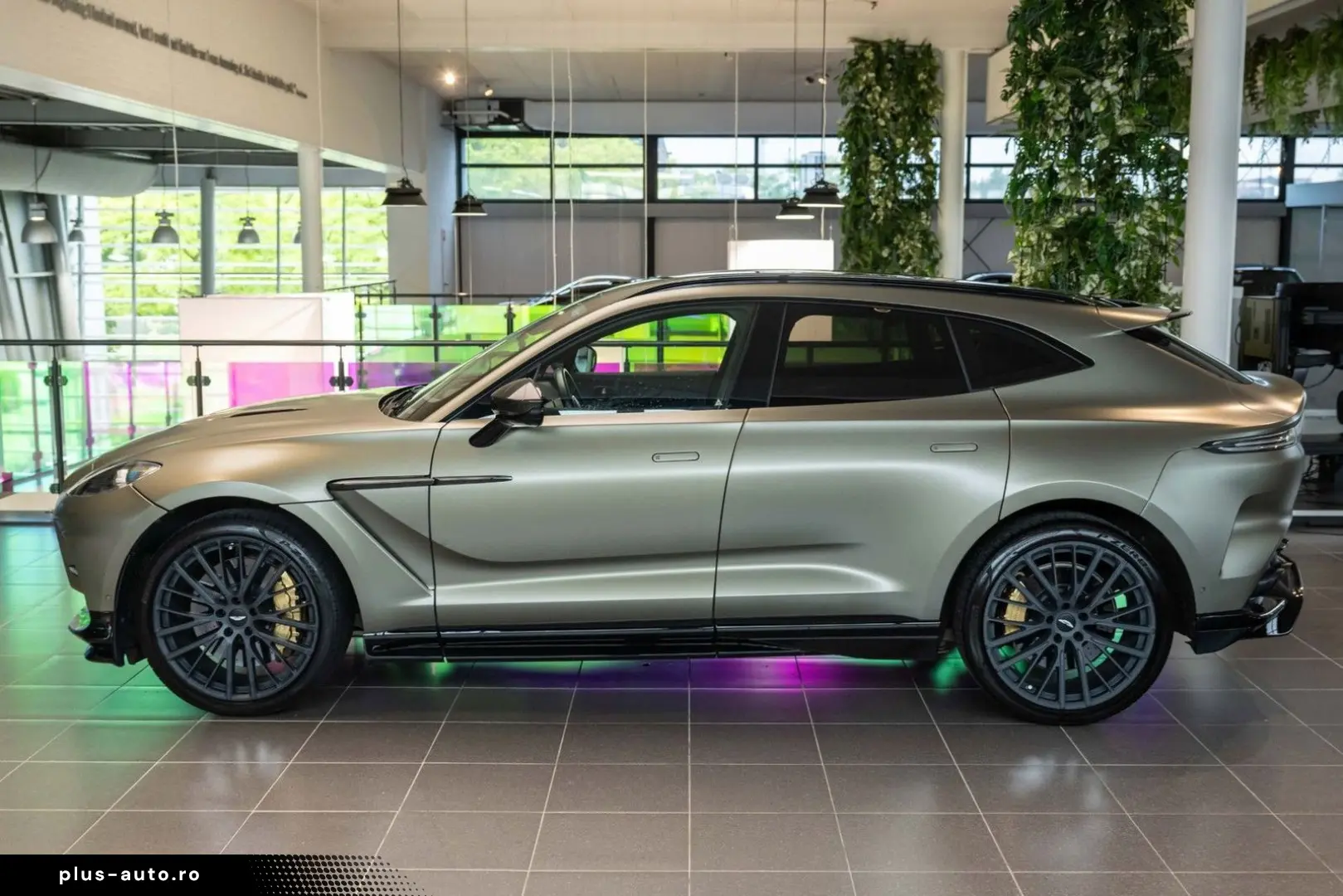 ASTON MARTIN DBX 4.0 V8 707