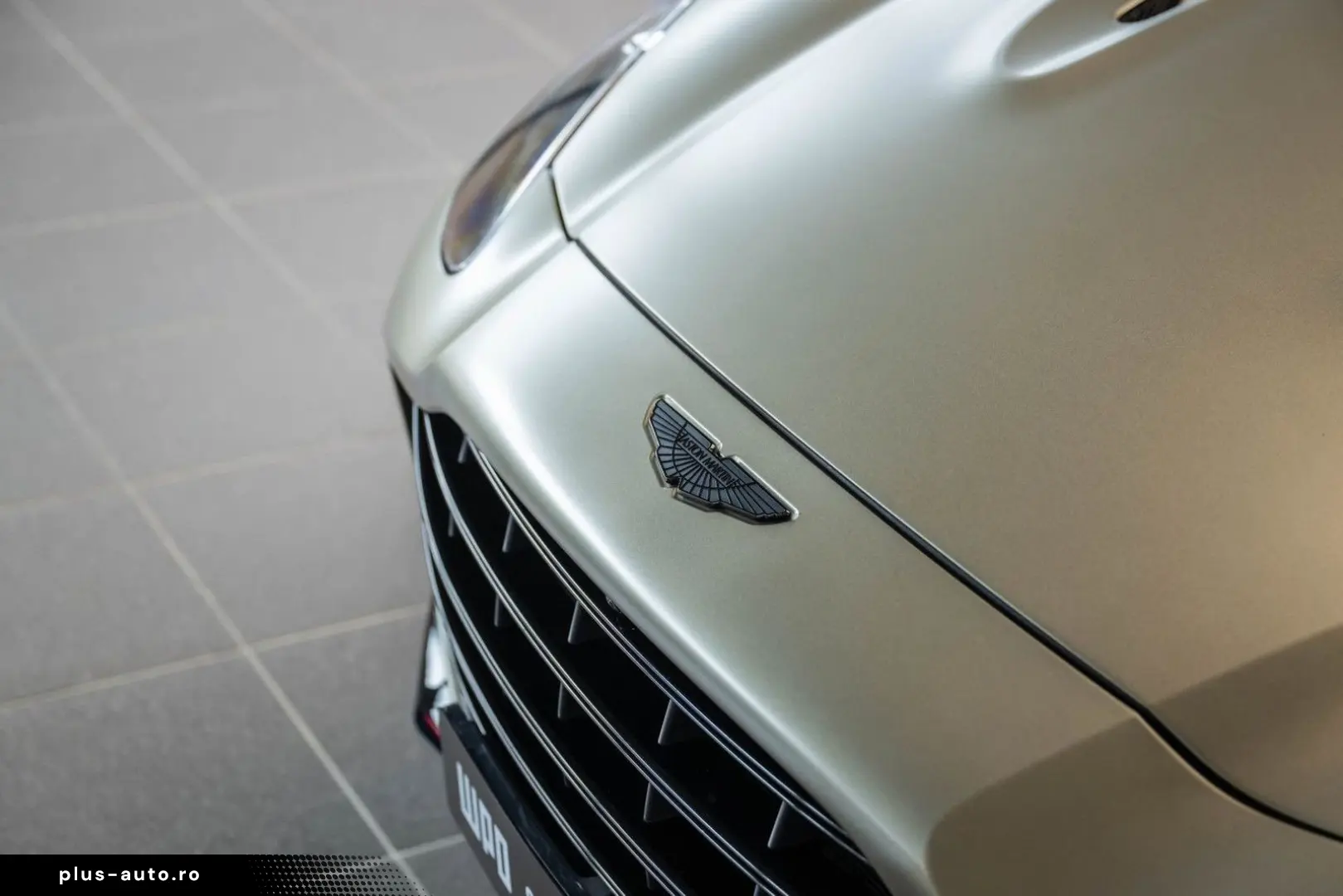 ASTON MARTIN DBX 4.0 V8 707