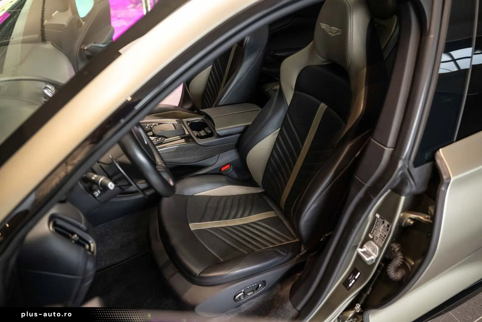 ASTON MARTIN DBX 4.0 V8 707