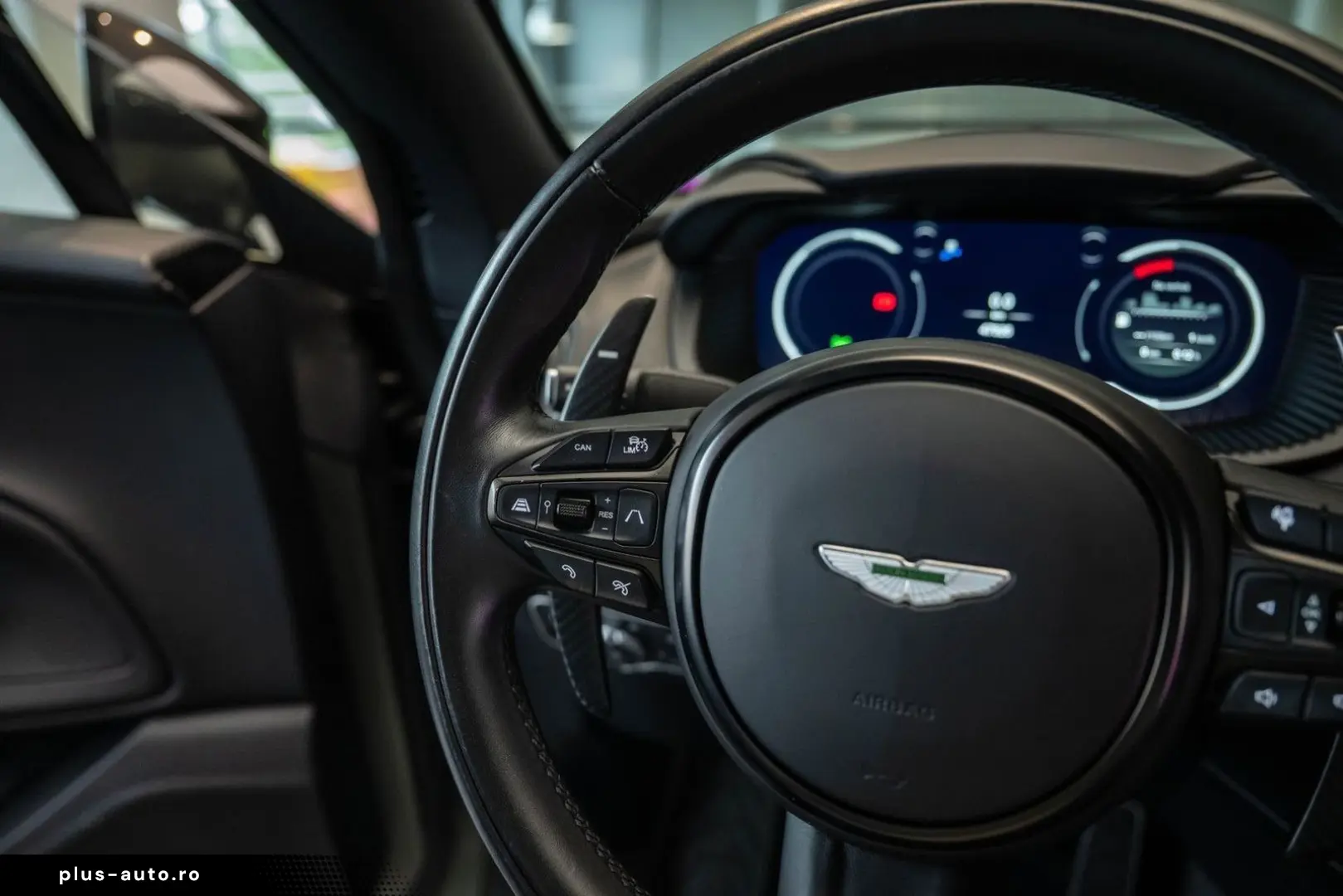 ASTON MARTIN DBX 4.0 V8 707