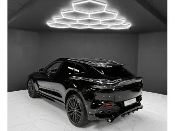 ASTON MARTIN DBX 4.0 V8 707   CARBON   PANO   23    BLACK B