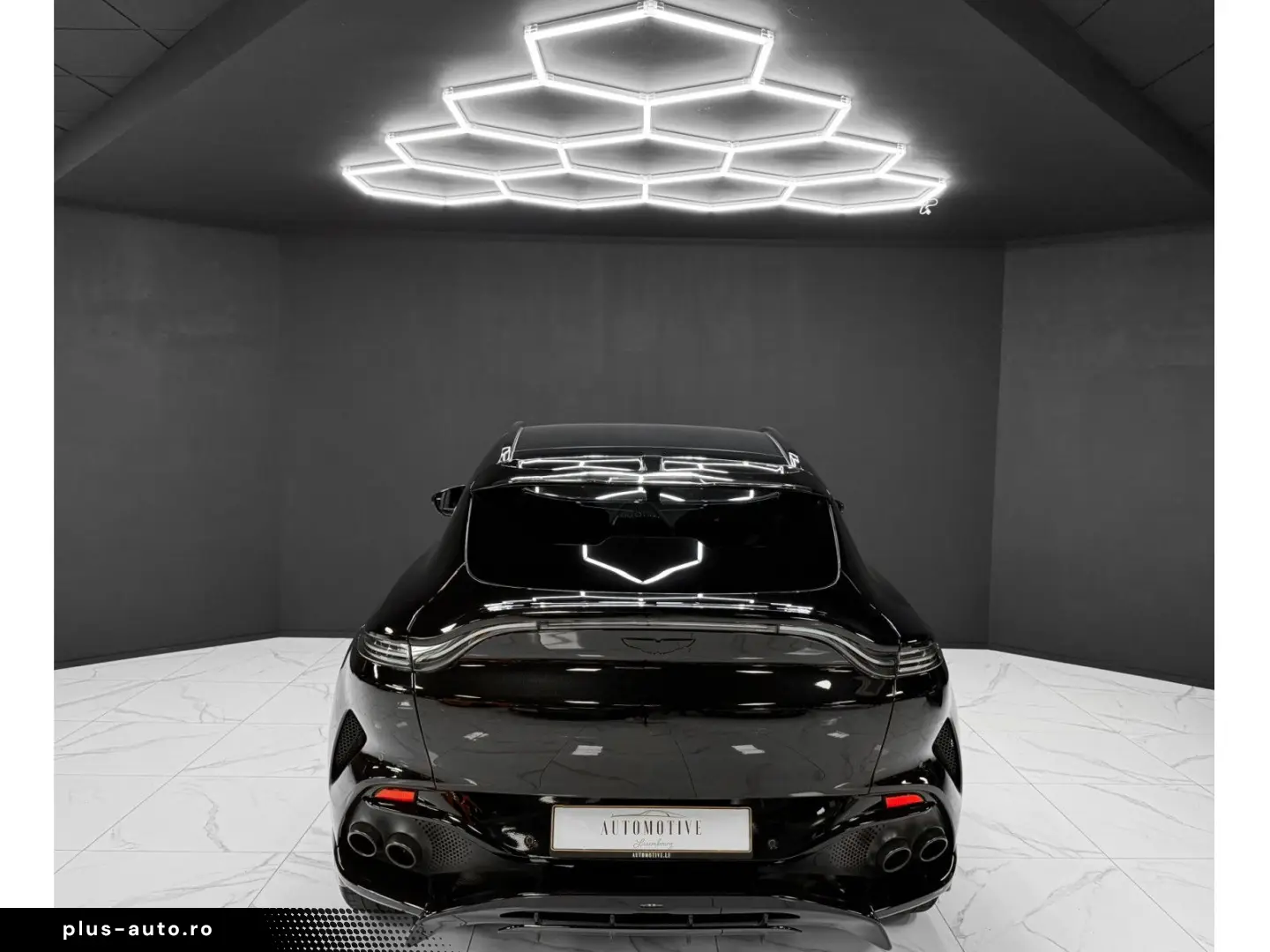 ASTON MARTIN DBX 2022 — imagine 4