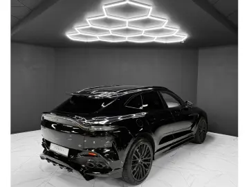 ASTON MARTIN DBX 4.0 V8 707   CARBON   PANO   23    BLACK B