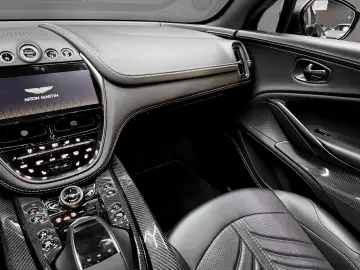 ASTON MARTIN DBX 4.0 V8 707   CARBON   PANO   23    BLACK B