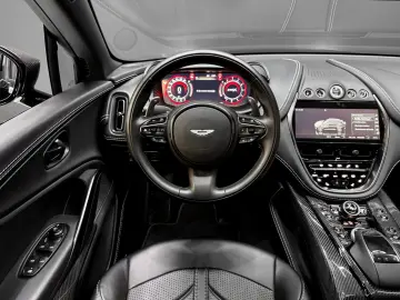 ASTON MARTIN DBX 4.0 V8 707   CARBON   PANO   23    BLACK B