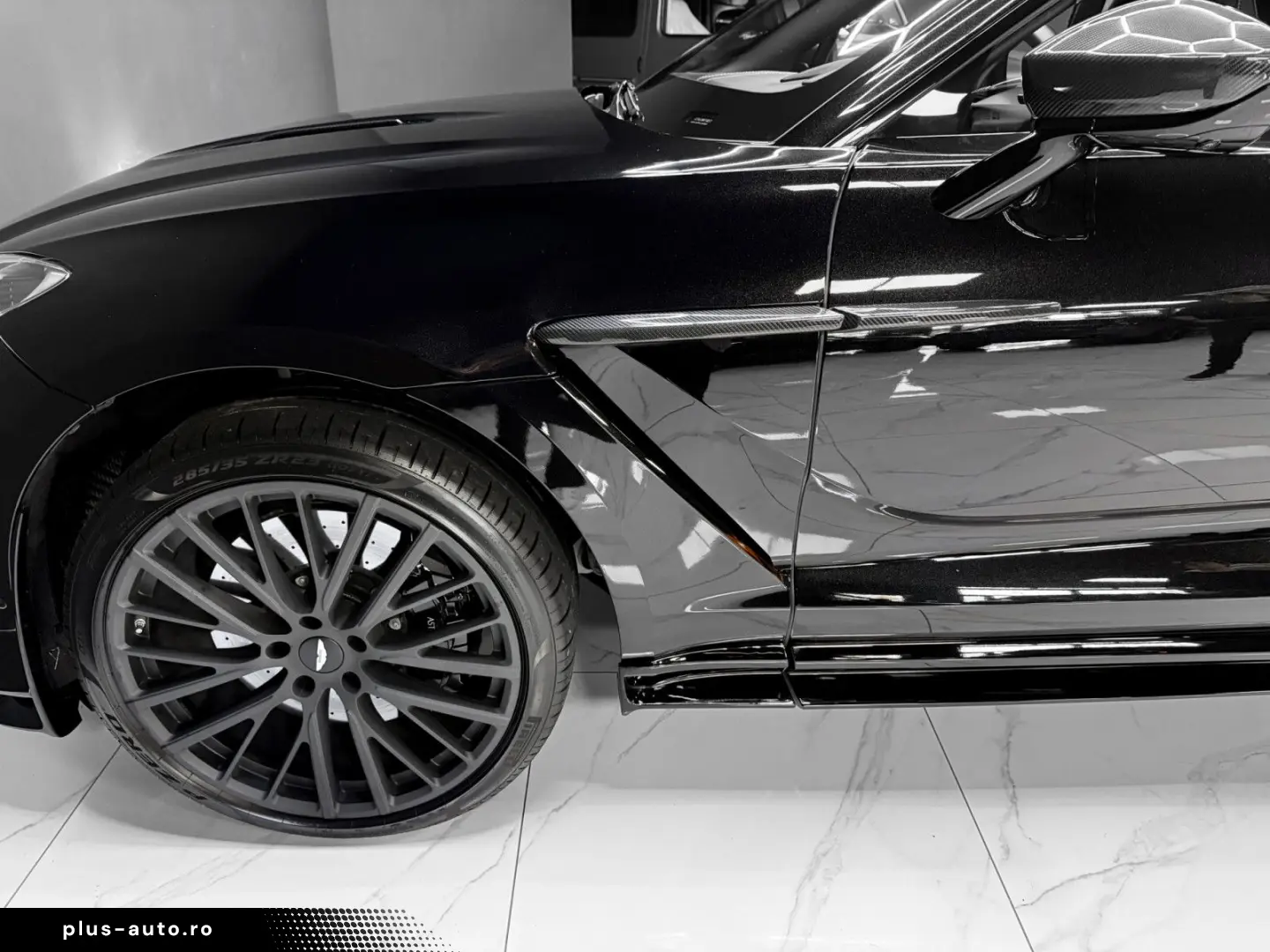 ASTON MARTIN DBX 2022 — imagine 18