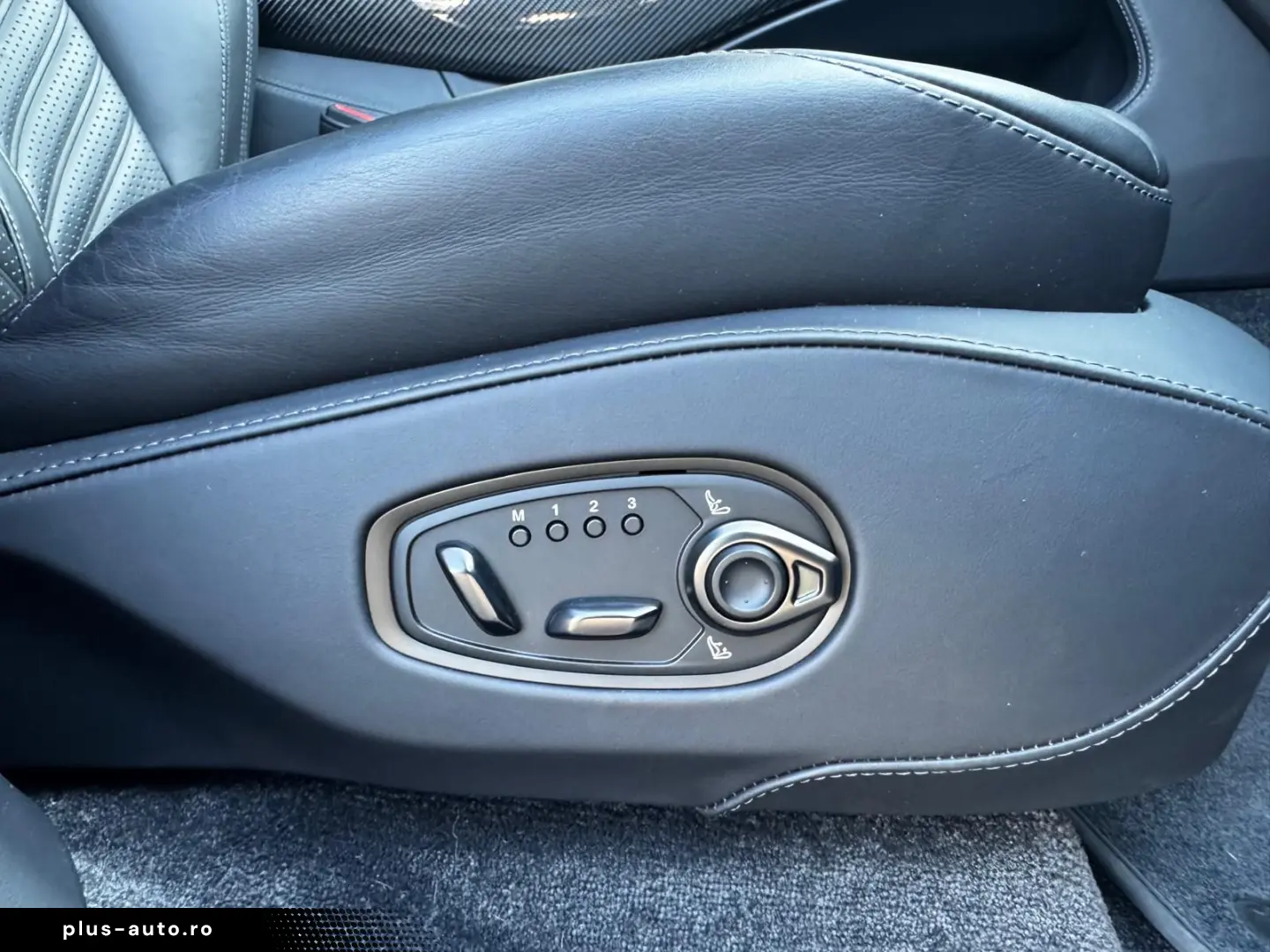 ASTON MARTIN DBX 707-4.0V8-23Zoll-B&O-Carbon-Voll-XPEL