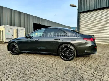 MERCEDES-BENZ Lim. AMG Line Premium Plus Superscreen…