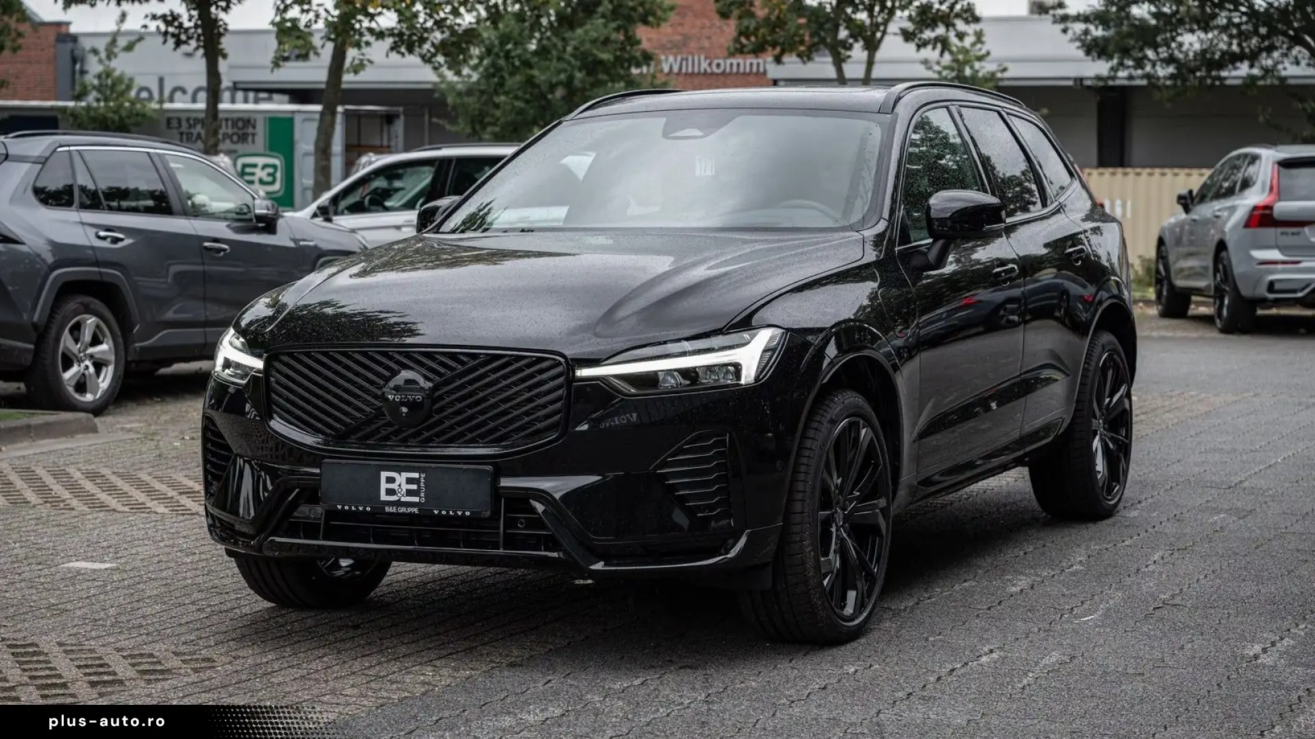 Volvo XC60 T8 Plus Black Edition Plug-In Hybrid