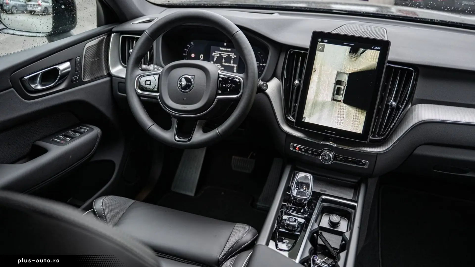 Volvo XC60 T8 Plus Black Edition Plug-In Hybrid