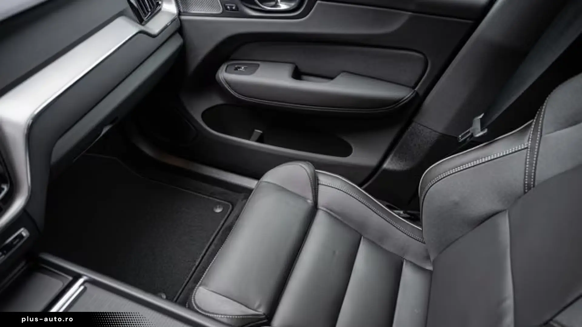 Volvo XC60 T8 Plus Black Edition Plug-In Hybrid