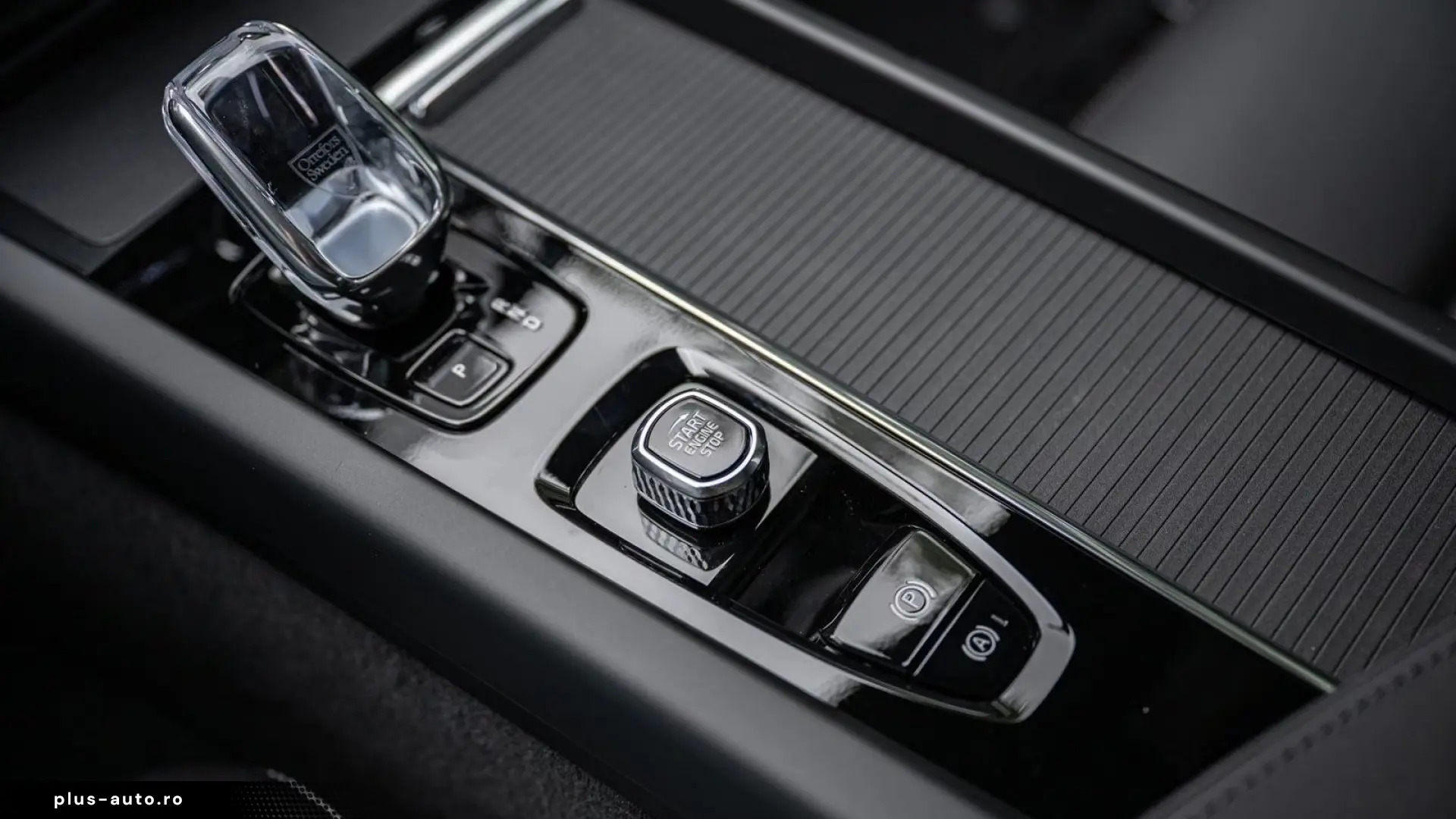 Volvo XC60 T8 Plus Black Edition Plug-In Hybrid