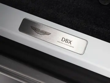 ASTON MARTIN DBX707  25MY  B&W  PPF