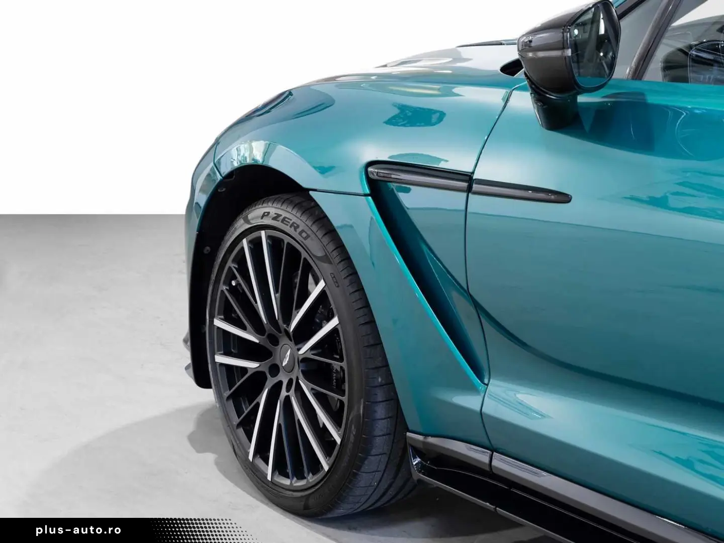 ASTON MARTIN DBX 707 -Podium Green-