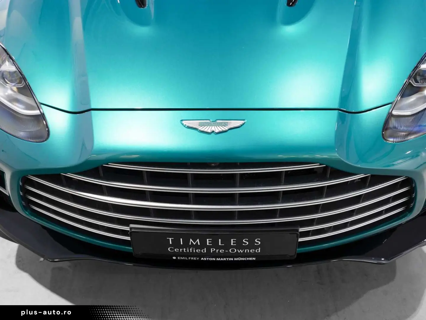 ASTON MARTIN DBX 707 -Podium Green-