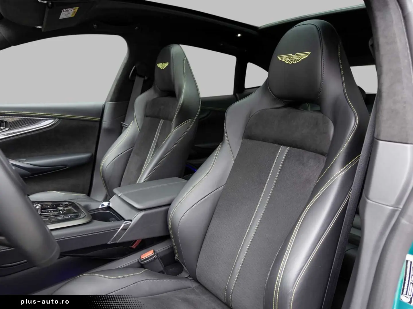 ASTON MARTIN DBX 707 -Podium Green-