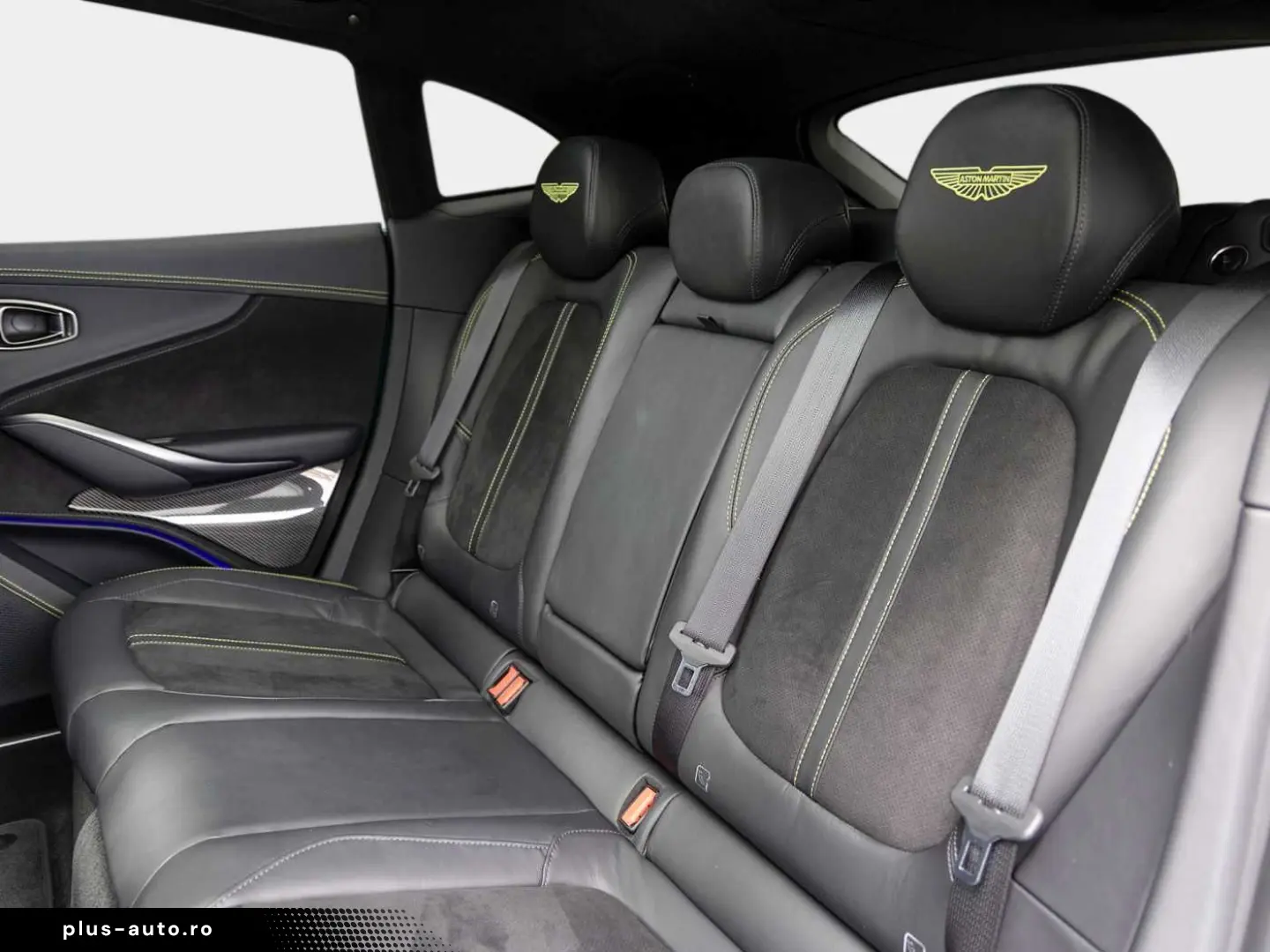 ASTON MARTIN DBX 707 -Podium Green-
