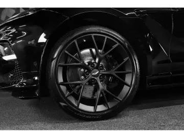 ASTON MARTIN DBX 707 4.0 V8 Bi-Turbo