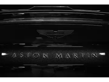 ASTON MARTIN DBX 707 4.0 V8 Bi-Turbo