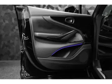 ASTON MARTIN DBX 707 4.0 V8 Bi-Turbo