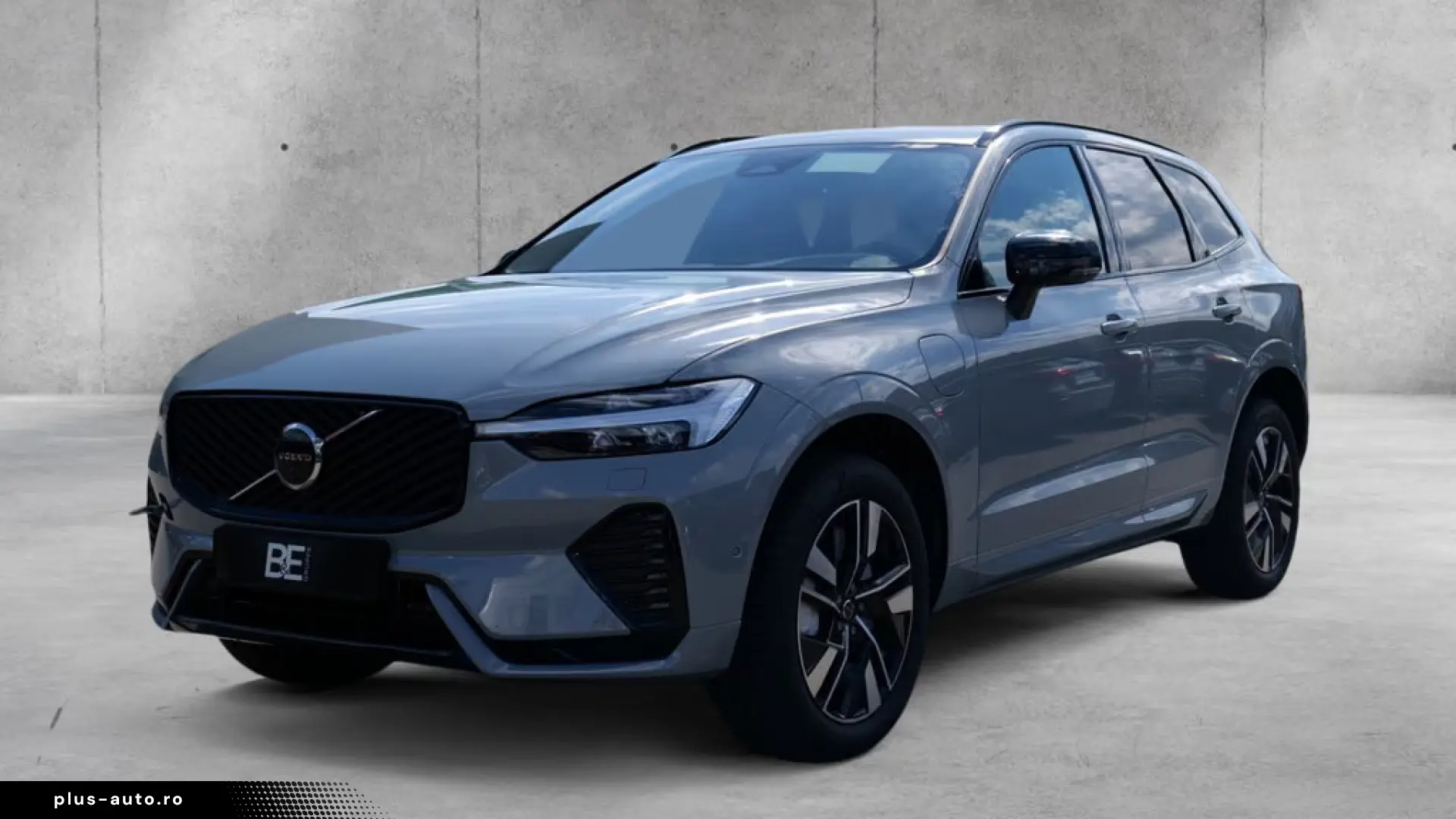 Volvo XC60 T6 Plus Dark Recharge Plug-In Hybrid