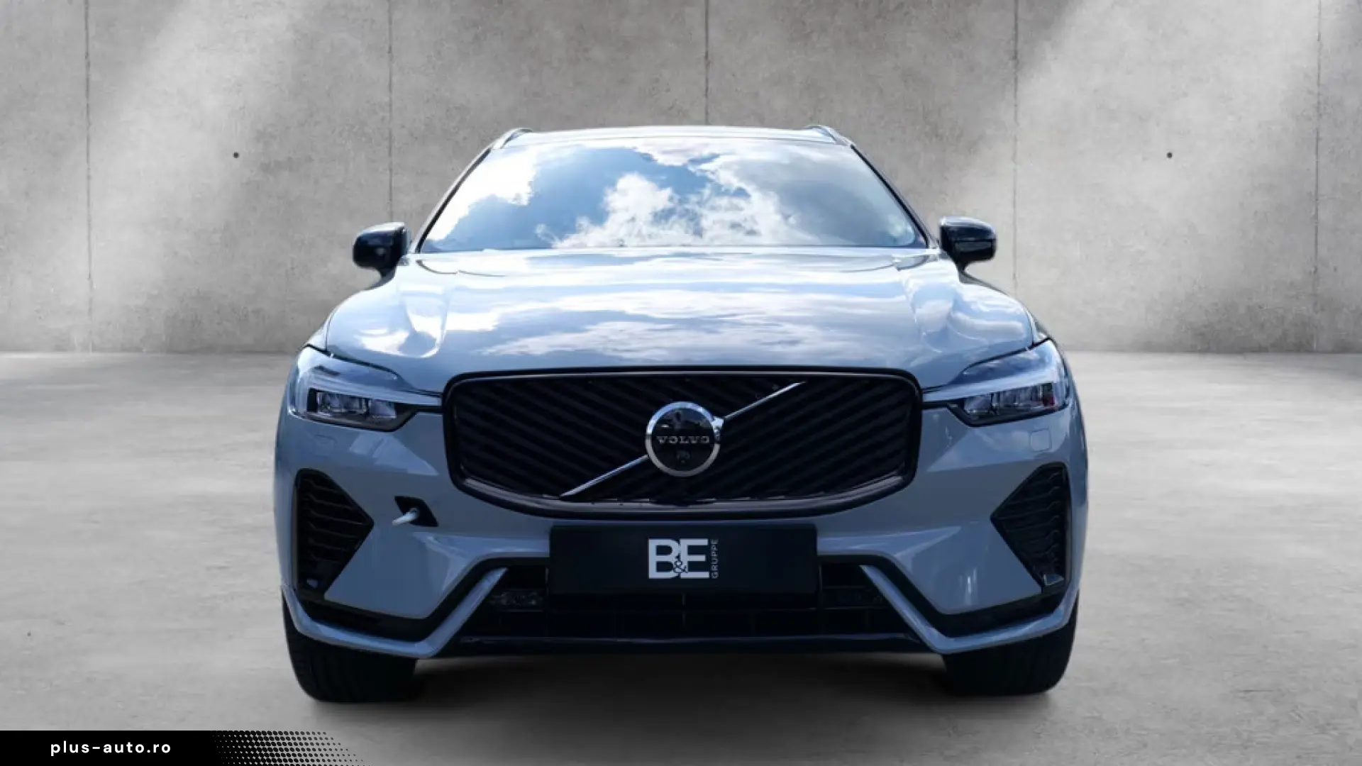 Volvo XC60 T6 Plus Dark Recharge Plug-In Hybrid