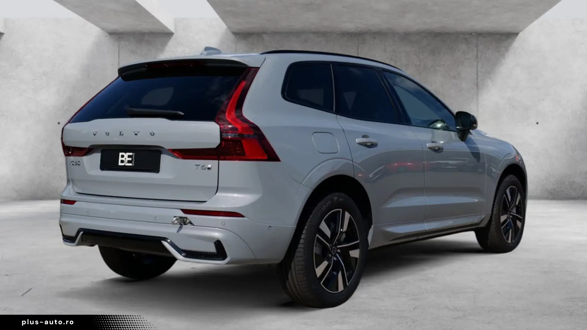 Volvo XC60 T6 Plus Dark Recharge Plug-In Hybrid